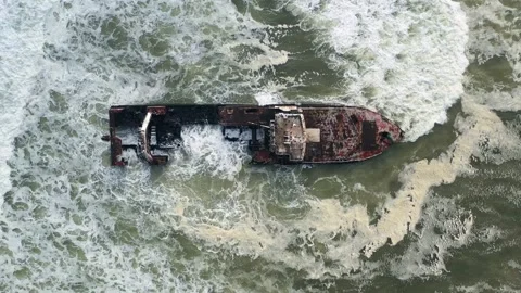 The shipwreck in the Atlantic ocean Video stock 157831516