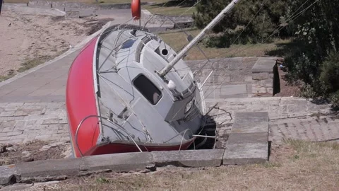 Shipwreck Vídeos de archivo 132747017