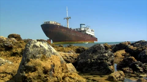 Shipwreck on ground Vidéo 7740145