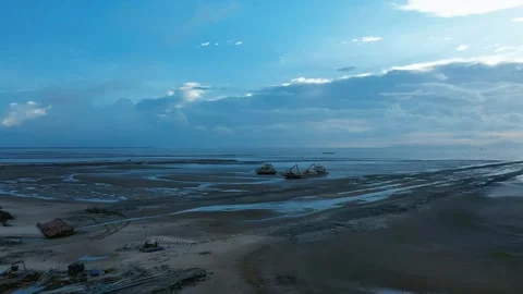 Shipyard with Blue Sky 库存影片 278135678