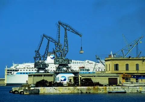 Shipyard, cruise ship in background Fotos Stock