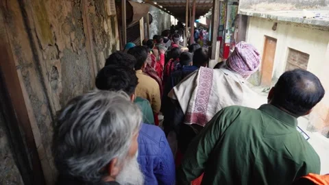 Shivratri Devotees Queue at Neelkanth Mahadev Temple to Offer Prayers to Hi.. Video stock 264491410