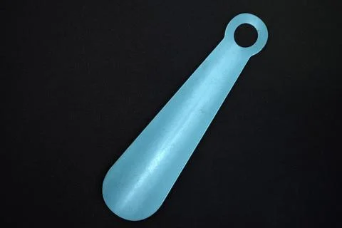 A shoe spoon. A tool for comfortable putting on shoes. Foto stock