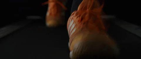 Shoes on a treadmill (walking) Stock-Footage 185220041