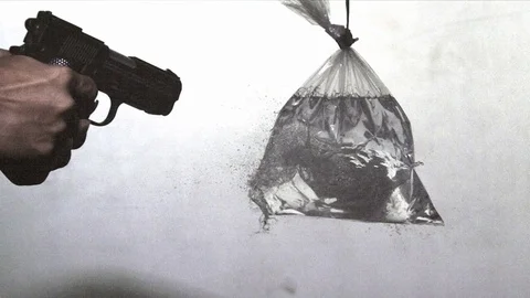 Shoot a bag of water in slow motion 1.000 fps 動画素材 93801770
