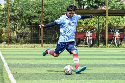 Shoot the ball 스톡 사진