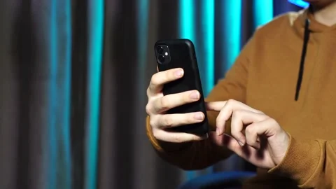 Shoot a photo on smartphone Stock Footage 147751809