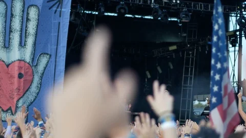 Shooting of the crowd dancing during the fest with their hands up Video stock 98223215
