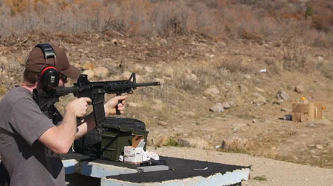 Shooting standing up 動画素材 32269616