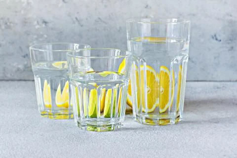 Shooting through glass objects with water. Foto stock