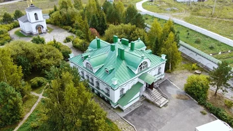 Shooting a white building from a quadcopter Stock Footage 160053031