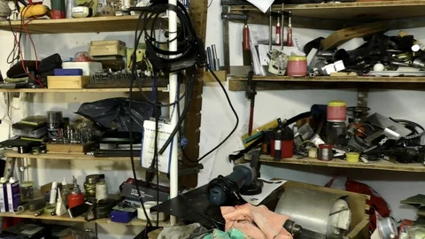The shop of a DIY goes to entropy Vídeo Stock 125707229