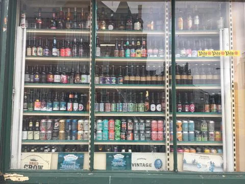 Shopfront with selection of bottled and canned craft beers from U.K Stock Photos
