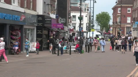 Shoppers in a crowded street Video stock 155118008