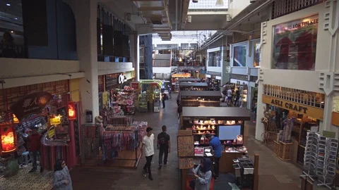 Shoppers Stroll through Central Market in Downtown Kuala Lumpur, with Sound 库存影片 79607276