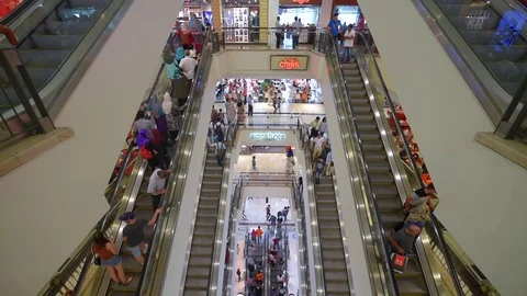 Shoppers in Suria KLCC Mall. Stock Footage 71190421