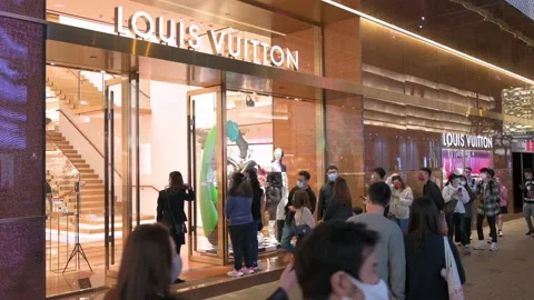 4K, RAW, Louis Vuitton Luxury Shop on Ro, Stock Video