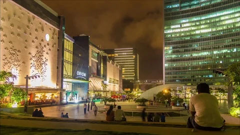 Shopping Center crowd flocking timelapse Bangalore India Stockbeeldmateriaal 72578976