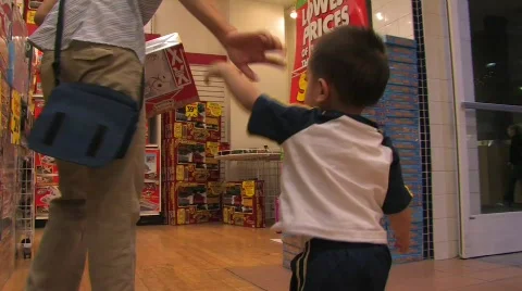 SHOPPING WITH CHILD Stock Footage 337925
