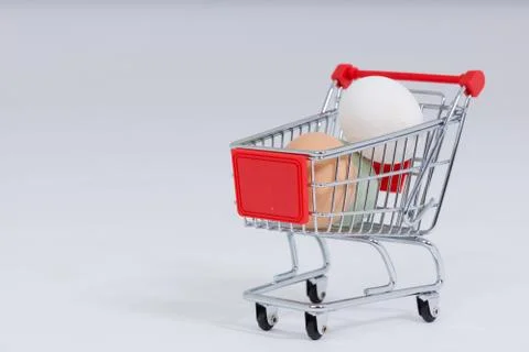 Shopping eggs Foto stock