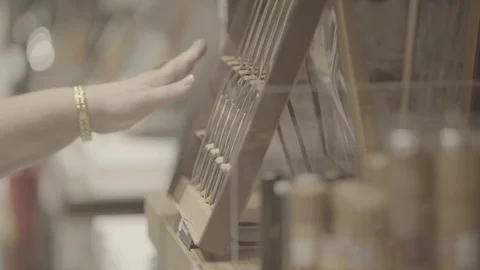 Shopping fork Vídeos de archivo 127939306