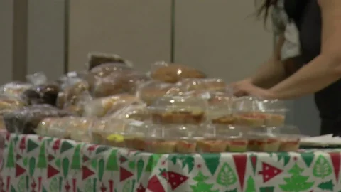 Shopping Holiday Baking Table 스톡 동영상 99429556