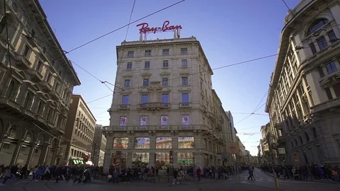 Shopping in Milano 動画素材 83248115