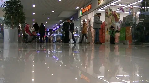  	Shopping before the new year Stock Footage 56939010