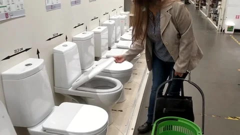 Shopping, plumbing Vidéo 137655860