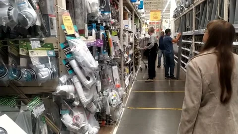 Shopping at a plumbing store Video stock 137655876