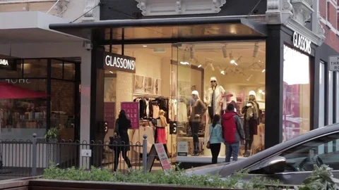 Shopping rainny day Stock Footage 81536073