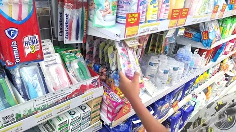 Shopping at the supermarket Video stock 302244342