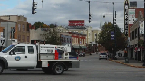 Shops at intersection in Torrington (1 of 6) Stock-Footage 33302464