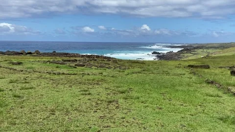 Shore in Easter Island Stockbeeldmateriaal 342838398