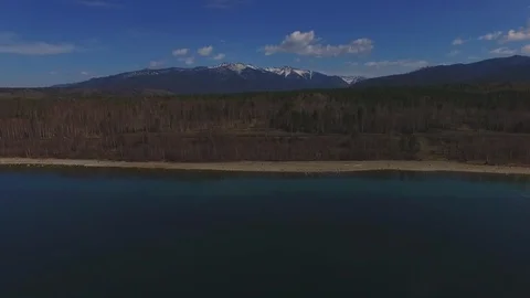 To the shore Vídeos de archivo 103452281