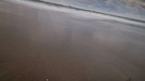 On the Shore of the sea with waves 動画素材 811129