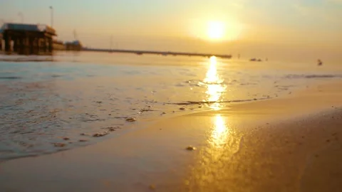 Shore waves touching the limits of beach Stock-Footage 170297900