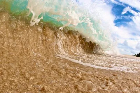 Shorebreak Waves 库存照片