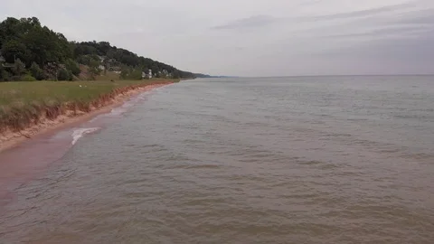 Shoreline Flyover 動画素材 91550333