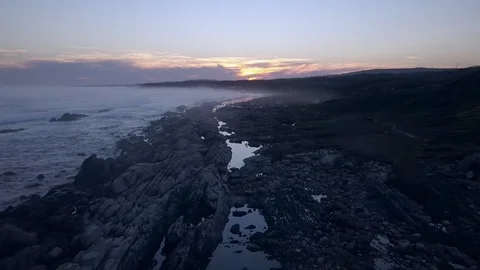 Shoreline Pull back 스톡 동영상 91290447