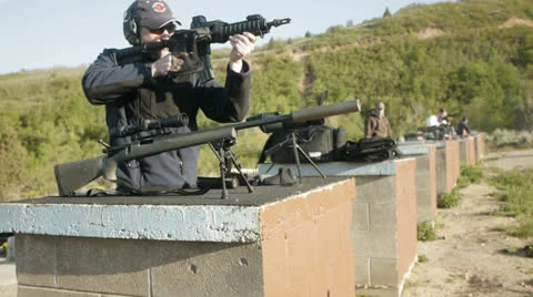 Short barrel ar15 库存影片 24363315