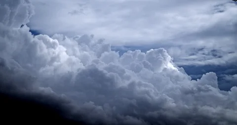 Short Clip of Storm Clouds Rolling In Video stock 110821099