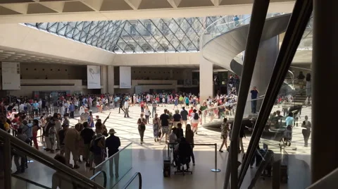 Short Timelapse Inside The Louvre museum Paris Stock Footage 51412318