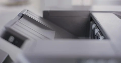 Short tracking short of an office printer printing Vidéo 105417298