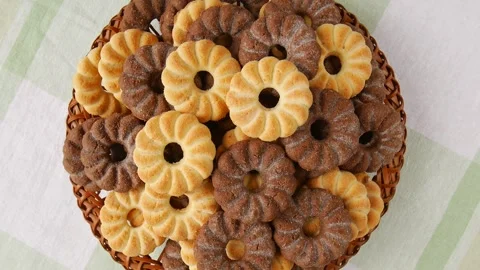Shortbread cookies in a basket. Video stock 242138272