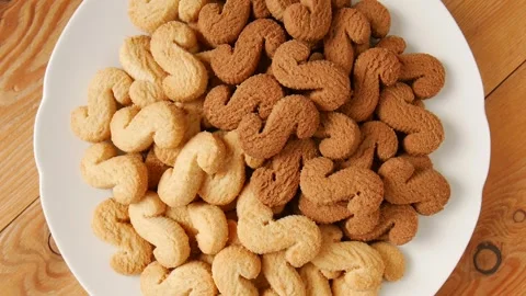 Shortbread cookies on a plate. 스톡 동영상 244335323