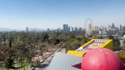 Shot of aerial vow of cablebus in chapultepec 스톡 동영상 333694164
