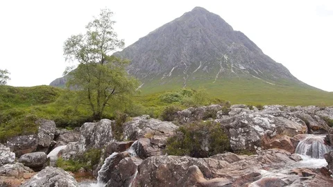 Shot of Different Streams in a Scottish Landscape with a Magnificent Hill 스톡 동영상 97360918
