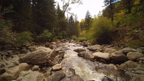Shot flying down fishcreek falls Stock-Footage 105847261