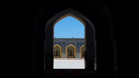 A shot from inside a Herat Friday Mosque Stock-Footage 91285422